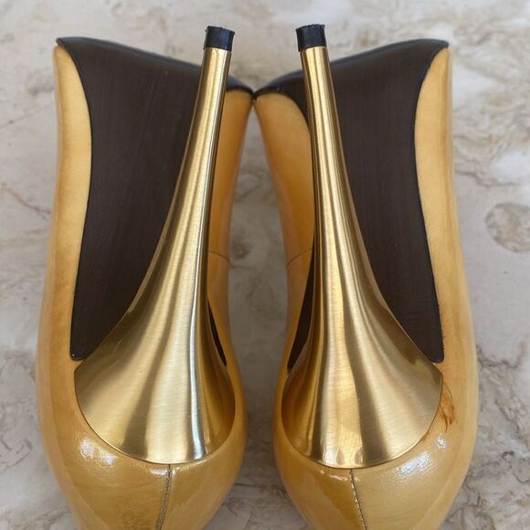 Stuart Weitzman Pumps Yellow Patent & Gold Heels - Picture 10 of 15